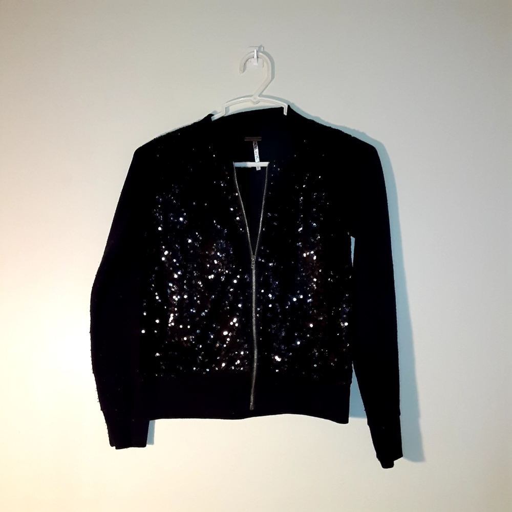 3X20. Poof Girl Cutist Sequin Sweater